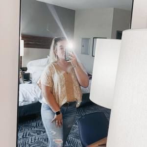 Meet your Posher, Hailey